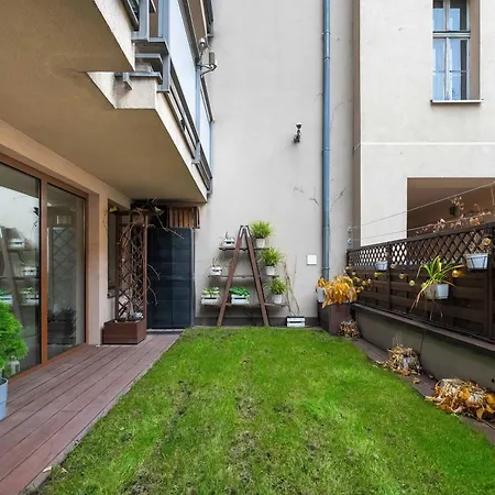 Piekny Z Ogrodkiem I Tarasem & Parking By Renters * Posen