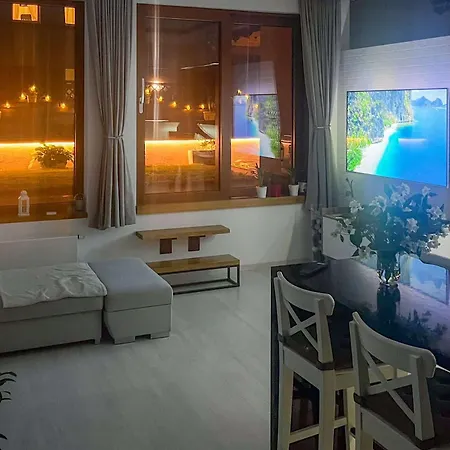 Piekny Z Ogrodkiem I Tarasem & Parking By Renters