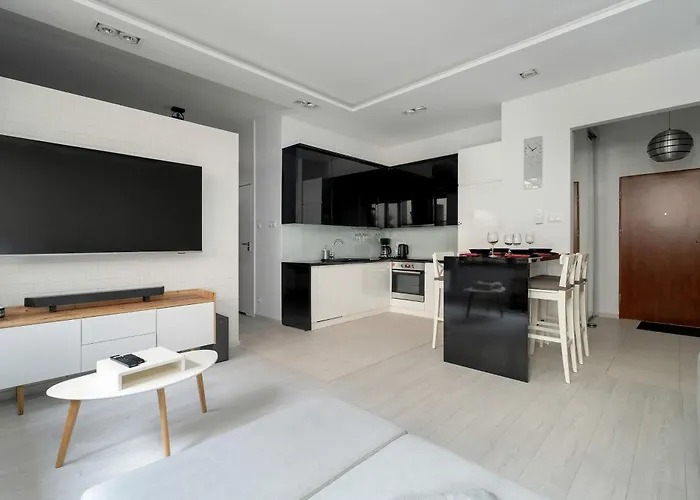 Piekny Z Ogrodkiem I Tarasem & Parking By Renters Daire