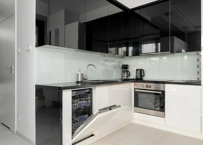 Daire Piekny Z Ogrodkiem I Tarasem & Parking By Renters