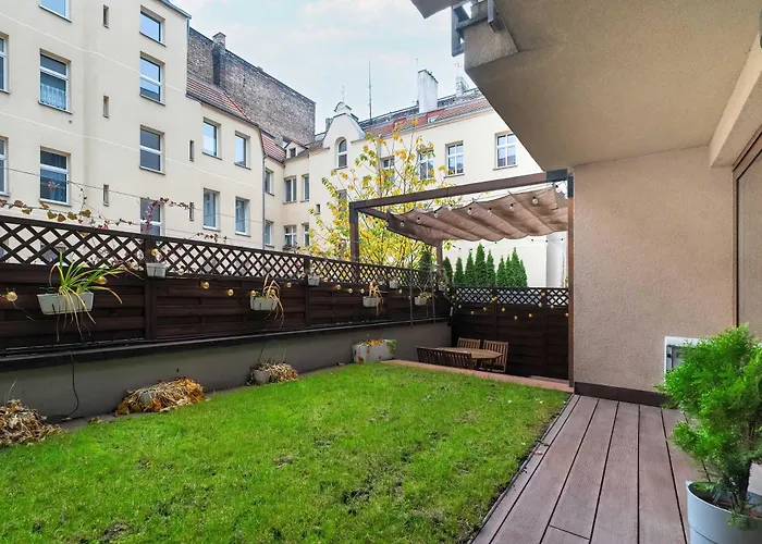 Piekny Z Ogrodkiem I Tarasem & Parking By Renters Daire *