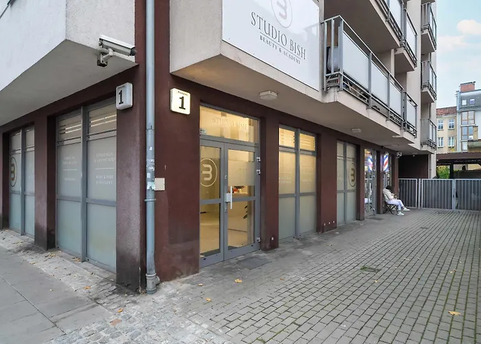 Piekny Z Ogrodkiem I Tarasem & Parking By Renters Daire