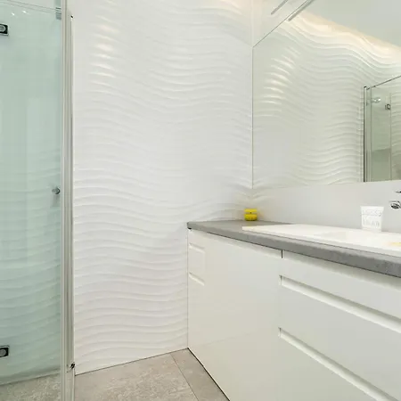 Piekny Z Ogrodkiem I Tarasem&parking By Renters *