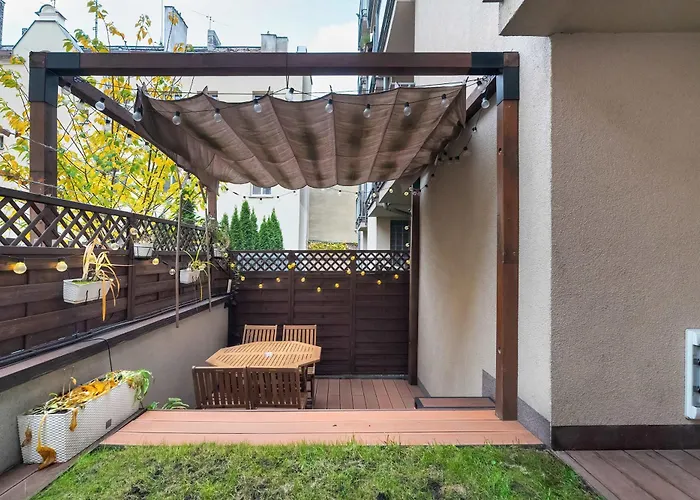 Piekny Z Ogrodkiem I Tarasem & Parking By Renters Apartment Poznan