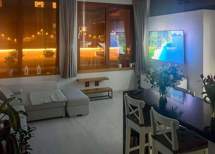 Piekny Z Ogrodkiem I Tarasem & Parking By Renters